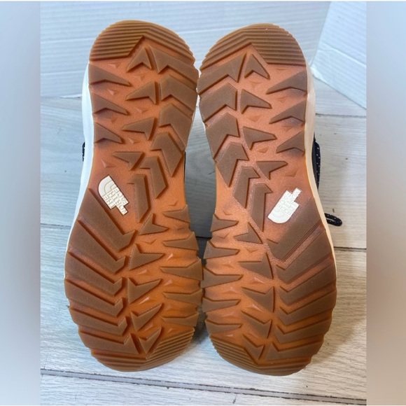 New! the north face women Black Themoball Lace Up Waterproof Winter Boots 8 - Picture 8 of 9